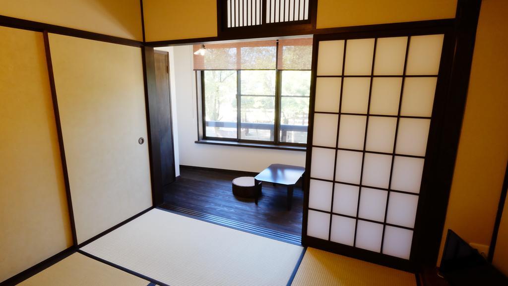Oyado Tsukiusagi Hatsukaichi Rum bild