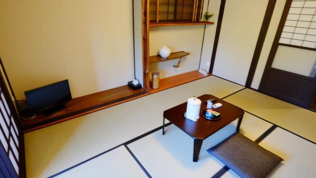 Oyado Tsukiusagi Hatsukaichi Rum bild