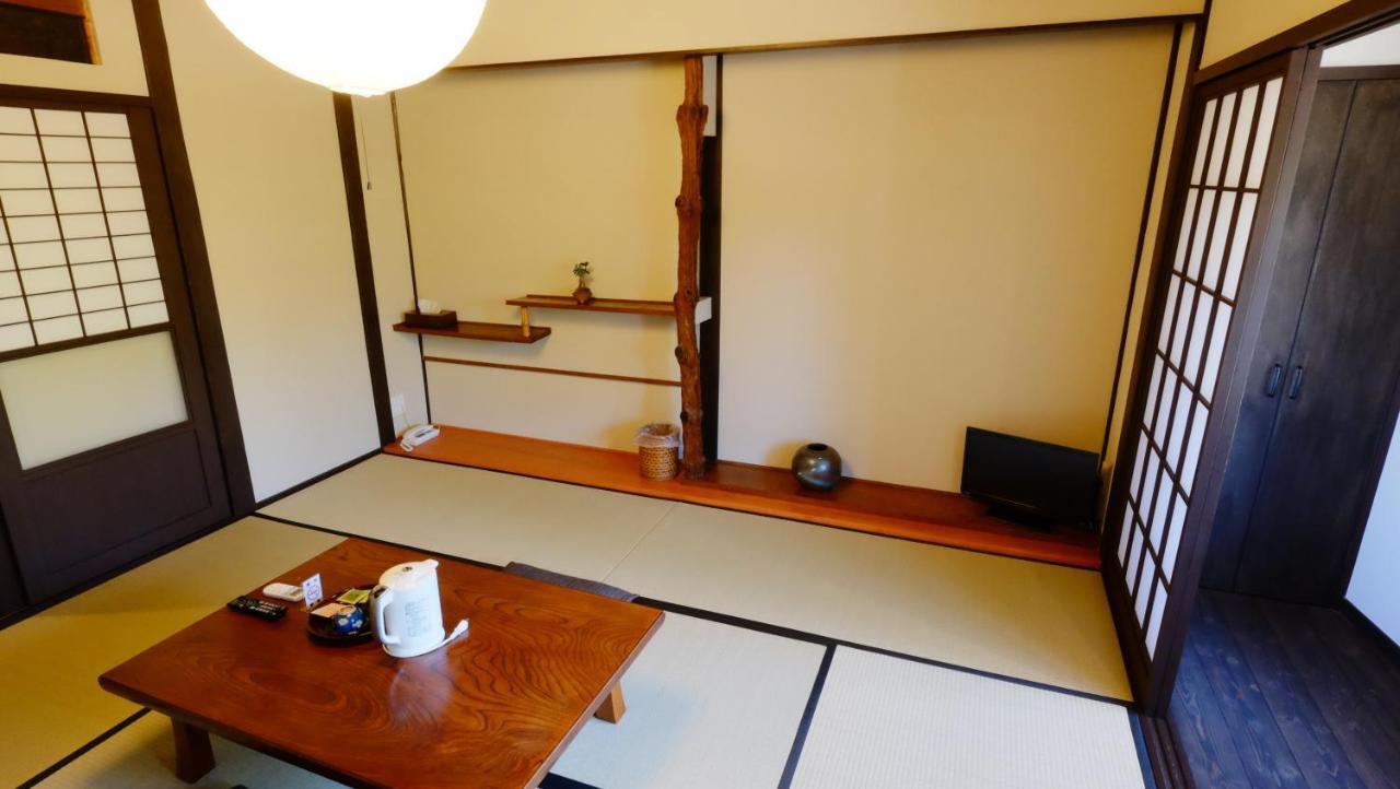 Oyado Tsukiusagi Hatsukaichi Rum bild
