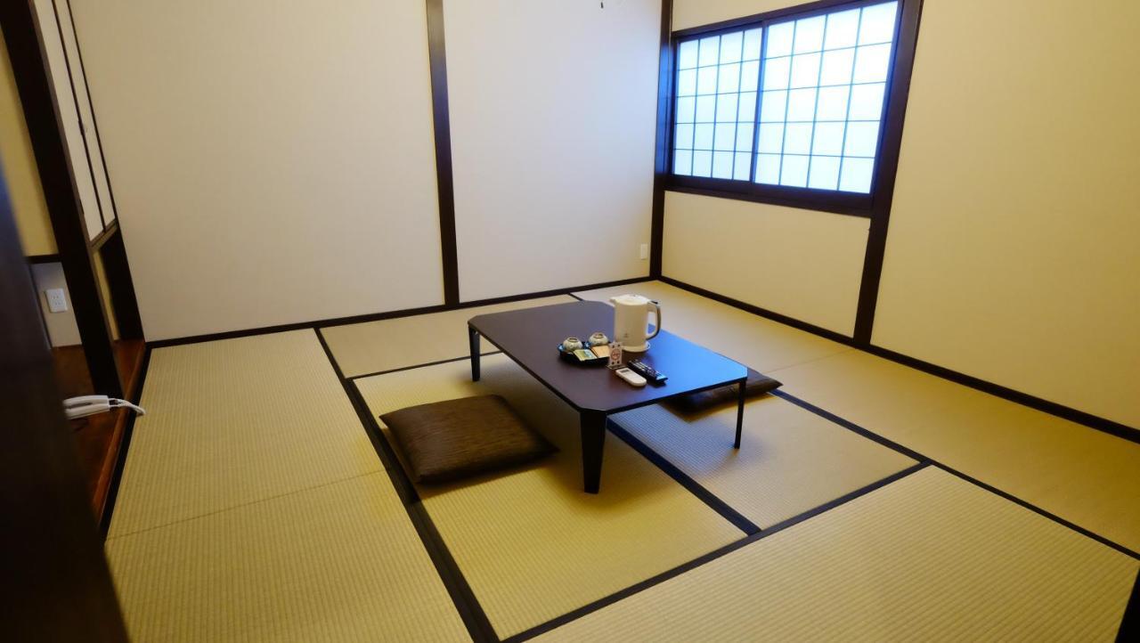 Oyado Tsukiusagi Hatsukaichi Rum bild